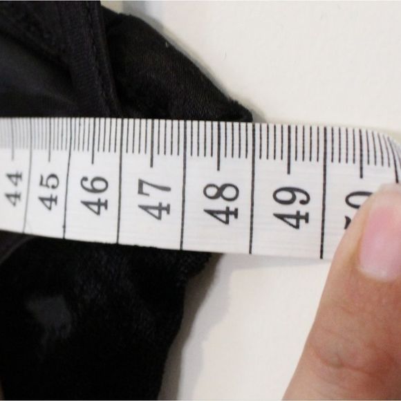 Like new black dress 6/8 velvet details maxi sexy - Picture 10 of 12